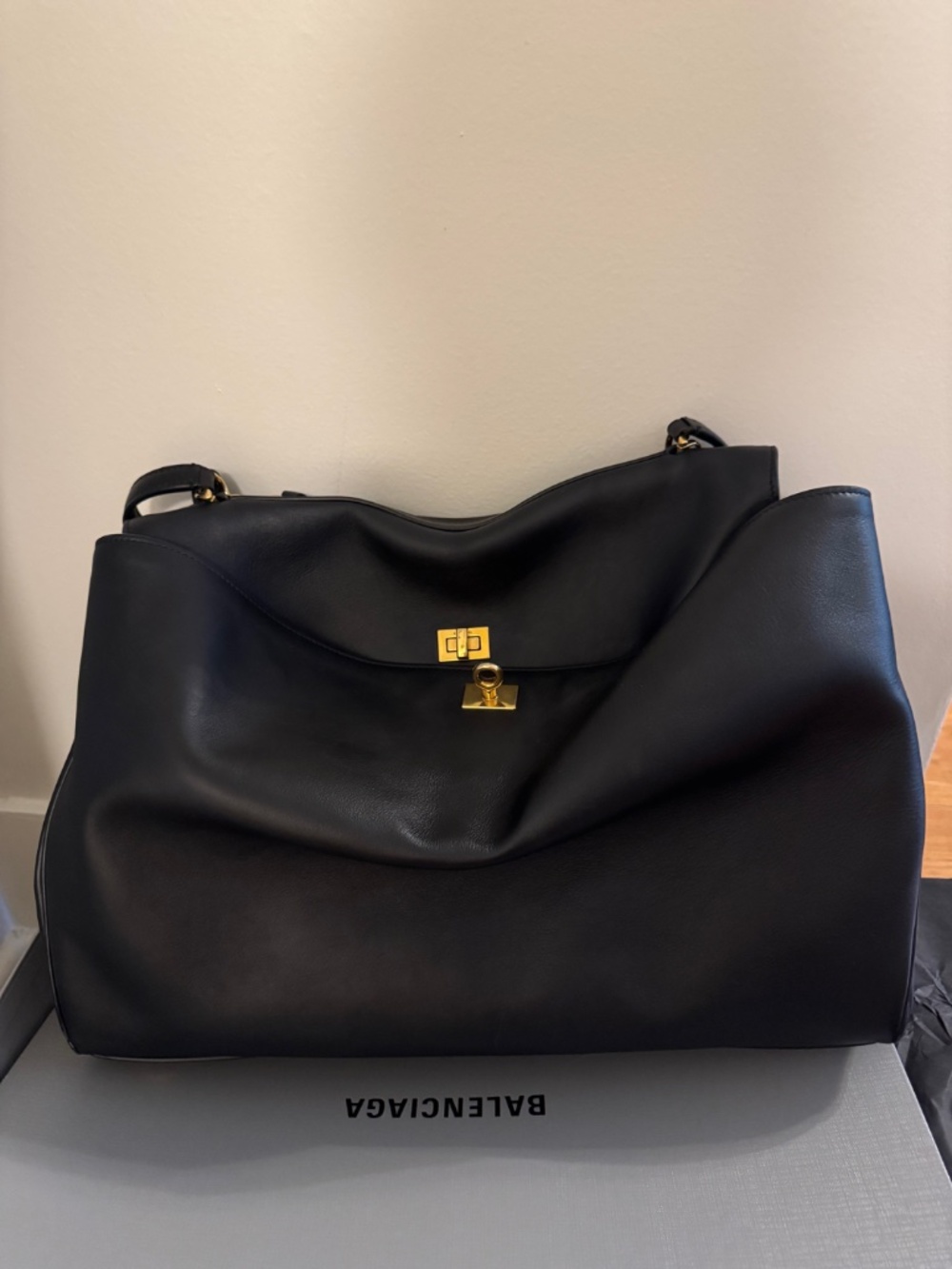 BALENCIAGA Rodeo Large Black Smooth Calfskin Top Handle Bag; Aged Gold Hardware - Picture 2 of 16